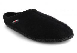 HAFLINGER� Walktoffeln Alaska, schwarz - HAFLINGER Alaska in der Farbe schwarz aus Walkstoff (100 % verfilzte Schurwolle) von HAFLINGER sind sowohl bei Damen als auch bei Herren besonders beliebte Pantoffeln. Den Artikel  HAFLINGER Alaska gi...